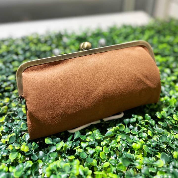 BP208SU Faux Suede Two Tone Kiss Lock Clutch and other Purchase Wholesale bpc 157. Free Returns & Net 60 Terms on Faire trending on Faire.