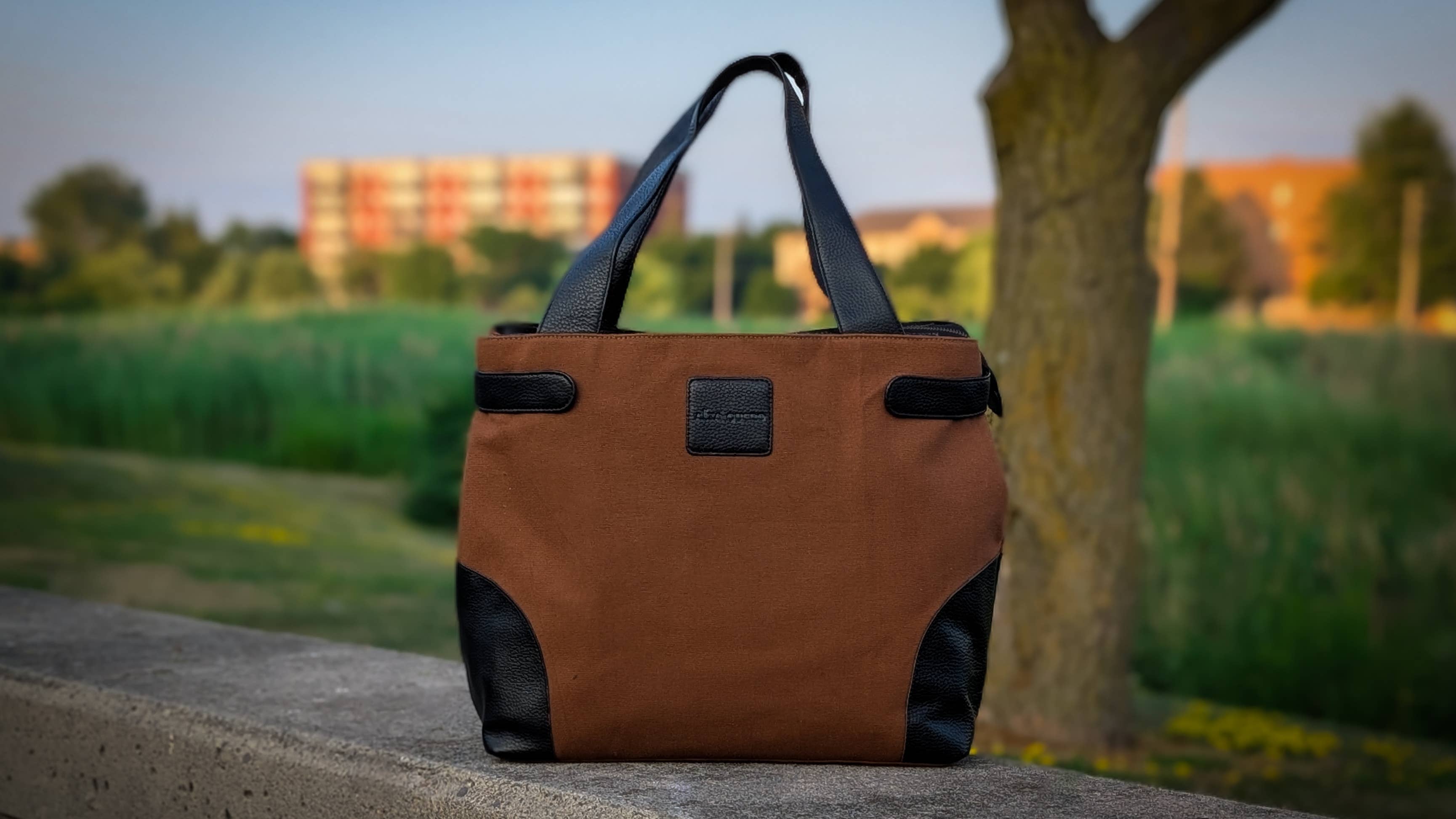 Alta Quero - Wholesale Tote Bag - Women's - Genuine Leather and Canvas Tote Bag – Black and Brown6