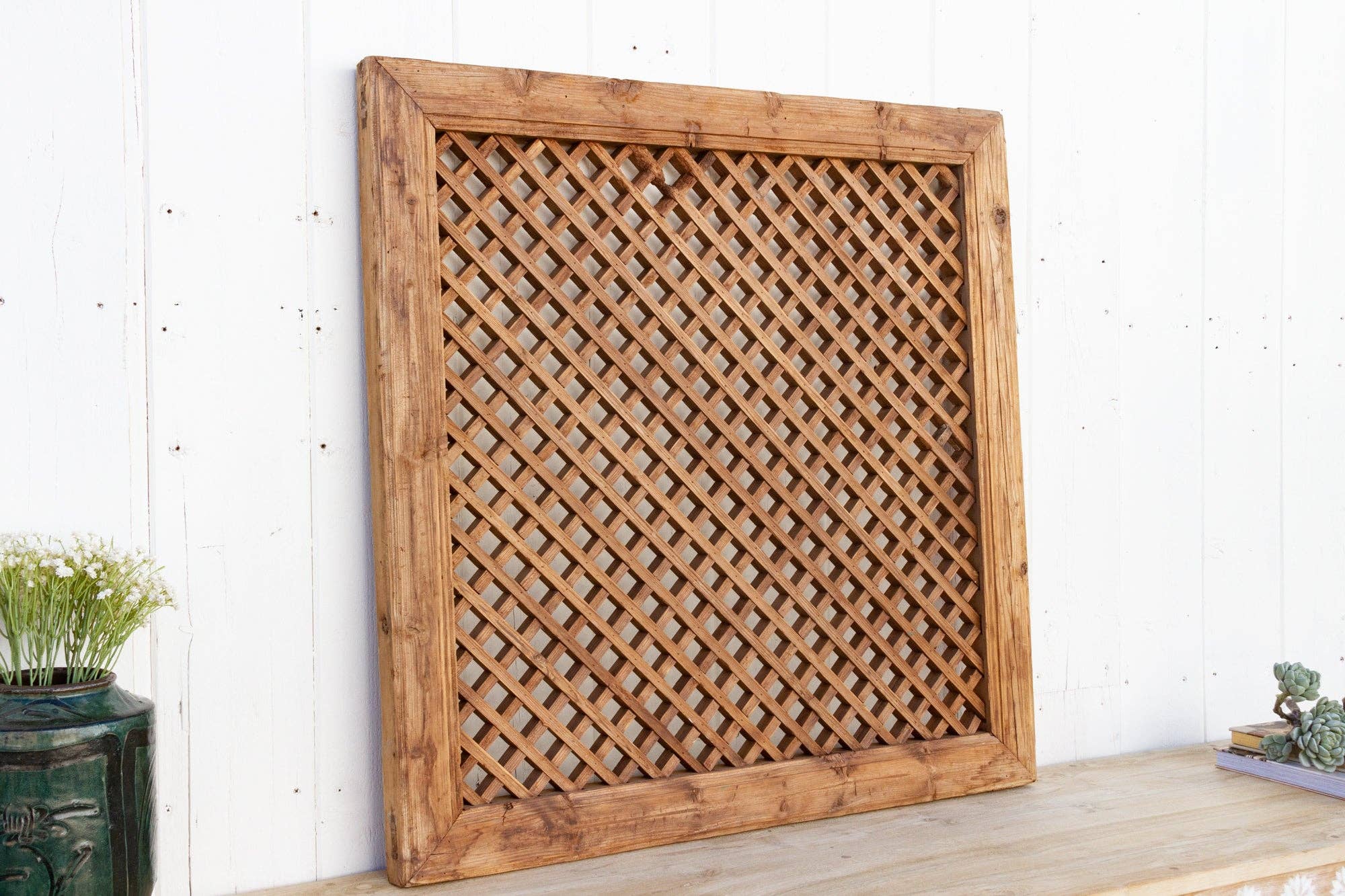 De-cor - Venta al por mayor Papel pintado 3D - Gran ventana de celosía antigua de granja0