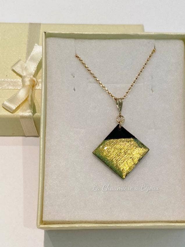 Collar de diamantes chapados en oro - Verde holográfico para venta al por mayor de La Chaumière à Bijoux