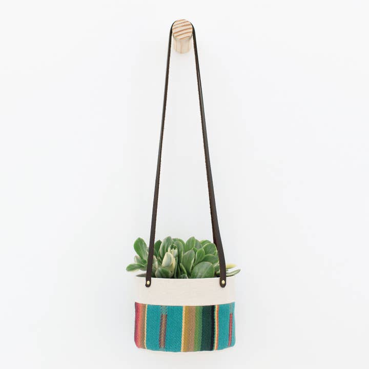 Jardinière suspendue moyenne en toile naturelle | Turquoise pour la vente par Good Company Wares