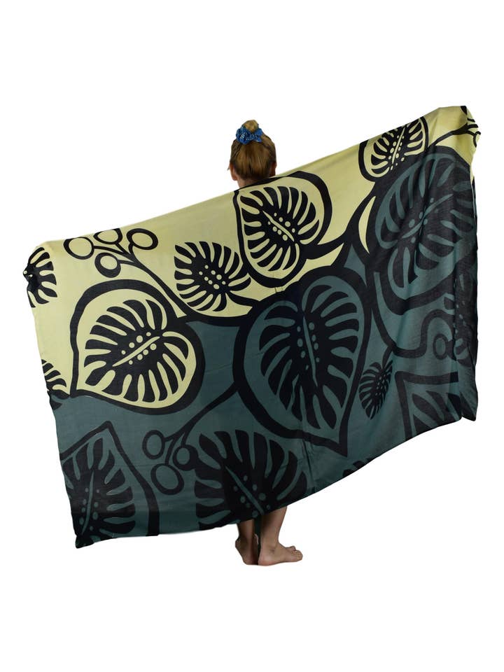 Island Style Clothing Co by Akamai Distribution Ltd - Wholesale Swim Cover Up - Women's - Beach Sarong | Monstera Sarong | Black Beach Wrap | Pareo