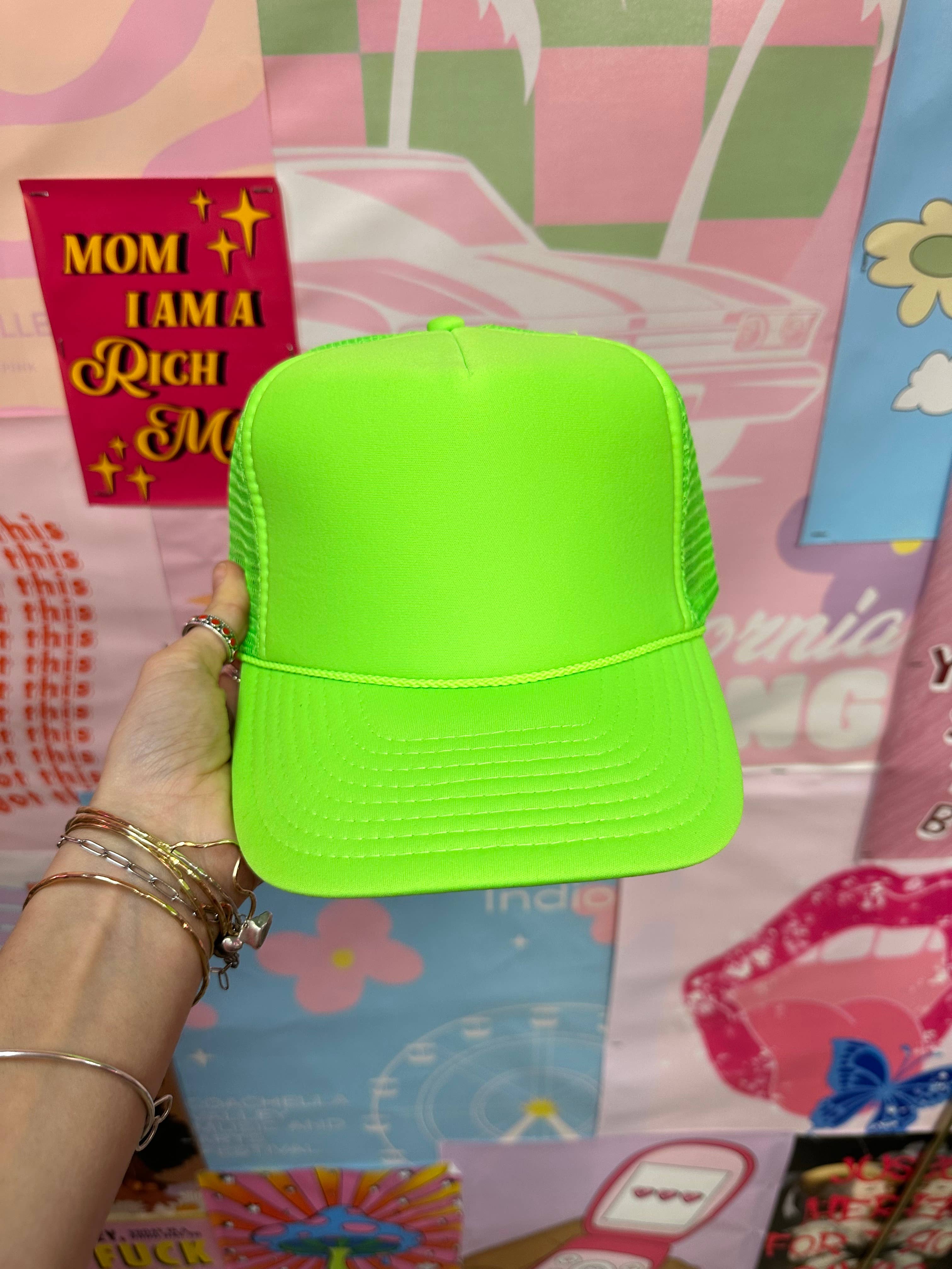 Happy Hour – Großhandel Trucker-Cap – Damen – Betrunkene Zigaretten zählen nicht - Trucker Hat9