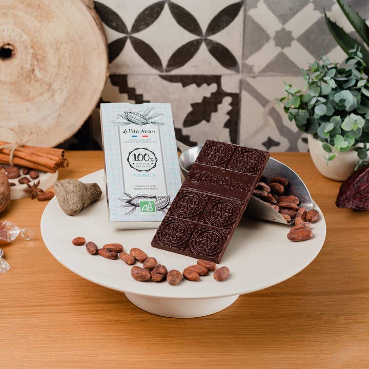100% NAHUA ORGANIC DARK CHOCOLATE BAR for wholesale by LE PETIT ATELIER