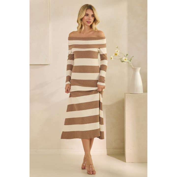 Veveret - Wholesale Dress - Women's - Texture Knit Off-Shoulder Wide Stripe Long Dress 18