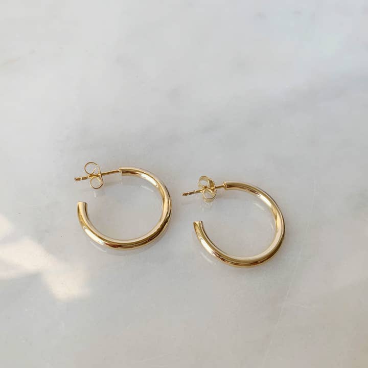 Créoles Bryn pour la vente par Kimiya Designs