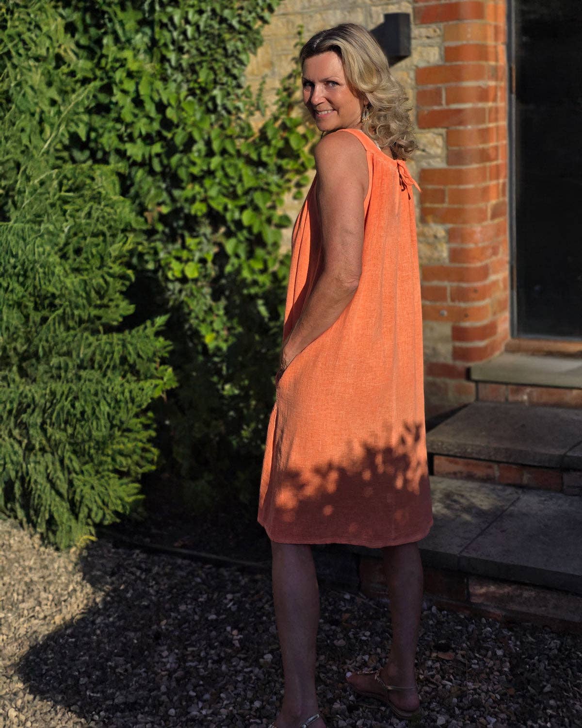 Cadenza Italy Ltd – wholesale Dress – Women's – Linen and Cotton Tie Back Sundress5