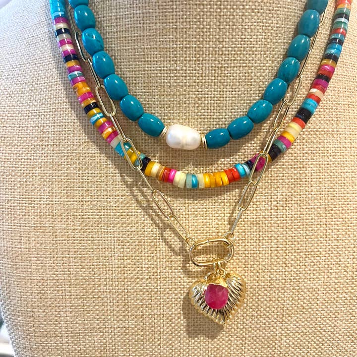 Grace Designs – Großhandel Perlenkette – Regenbogen-Troca-Muschel-Karabinerhalskette3