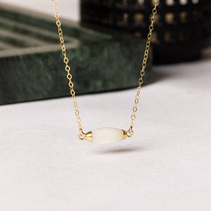 Collana a barra corta in madreperla su catena riempita in oro 14k per la vendita all'ingrosso da parte di Soul & Little Rose