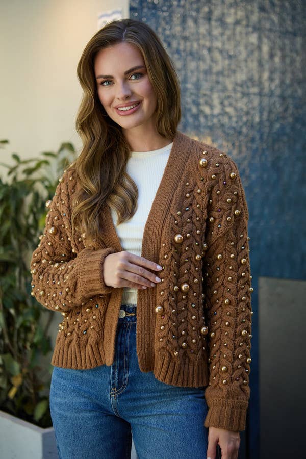 SAACHI – Großhandel Strickjacke – Damen – Deco-Perlen-Strickjacke mit Zopfmuster7