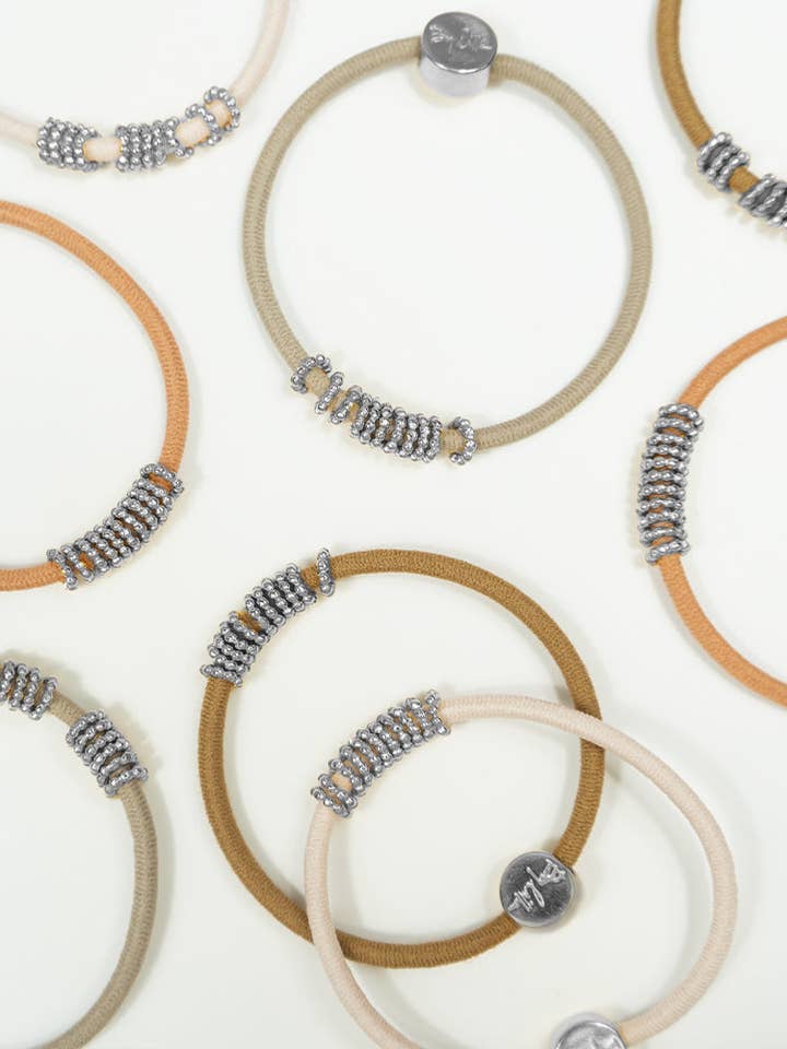 SHAKER FALL WINTER MIX & MATCH 2025- Bracelet/ Hair Ties 24 pcs - SAND for wholesale by By Lilla