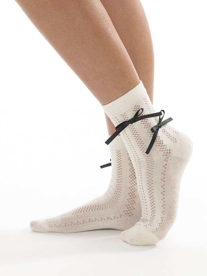 limlim - Wholesale Socks - Women's - DOUBLE BLACK SATIN BOW SOCKS