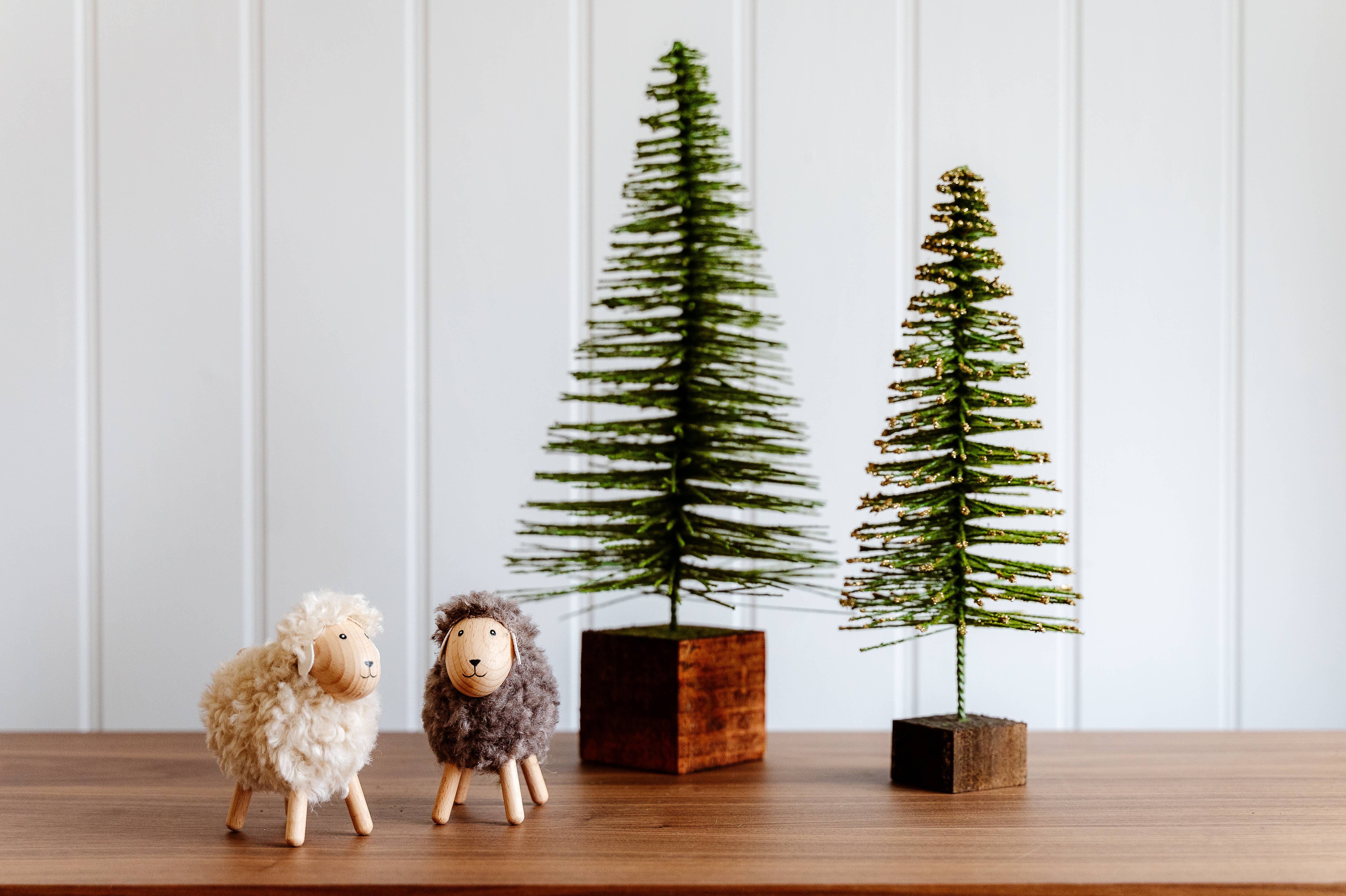 We Love Seasons EU - Wholesale Decorative Tabletop Object - Wooden Brown Fluffy Sheep2