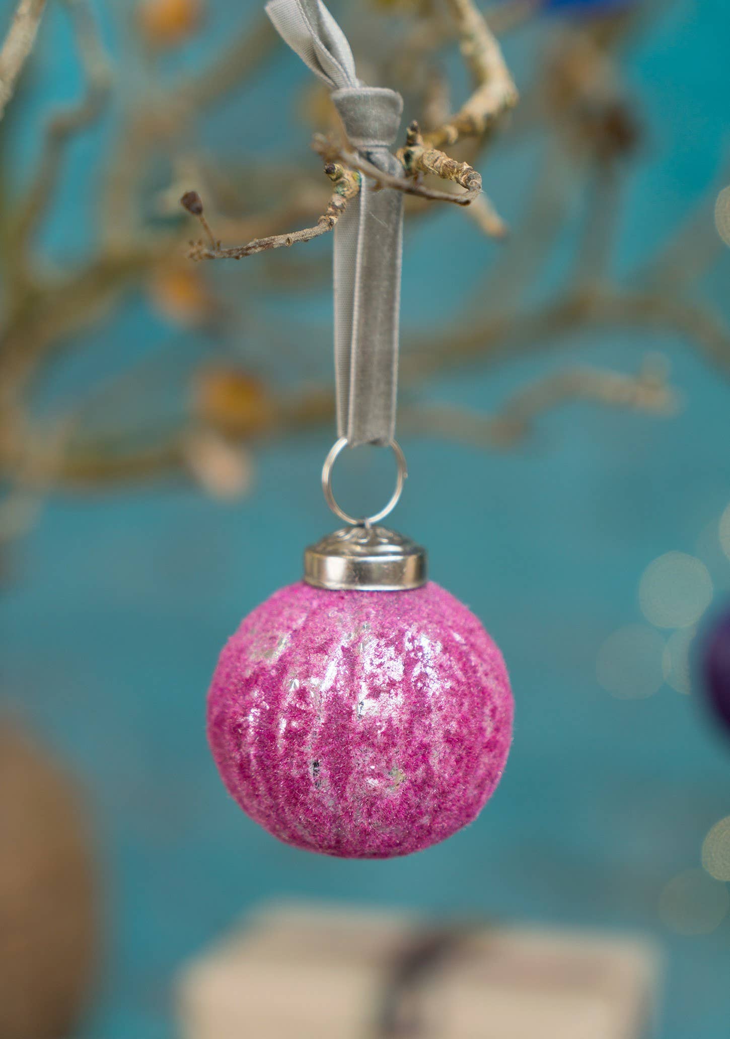 Namaste – wholesale Christmas decoration – Aria Frosted Recycled Glass Bauble2