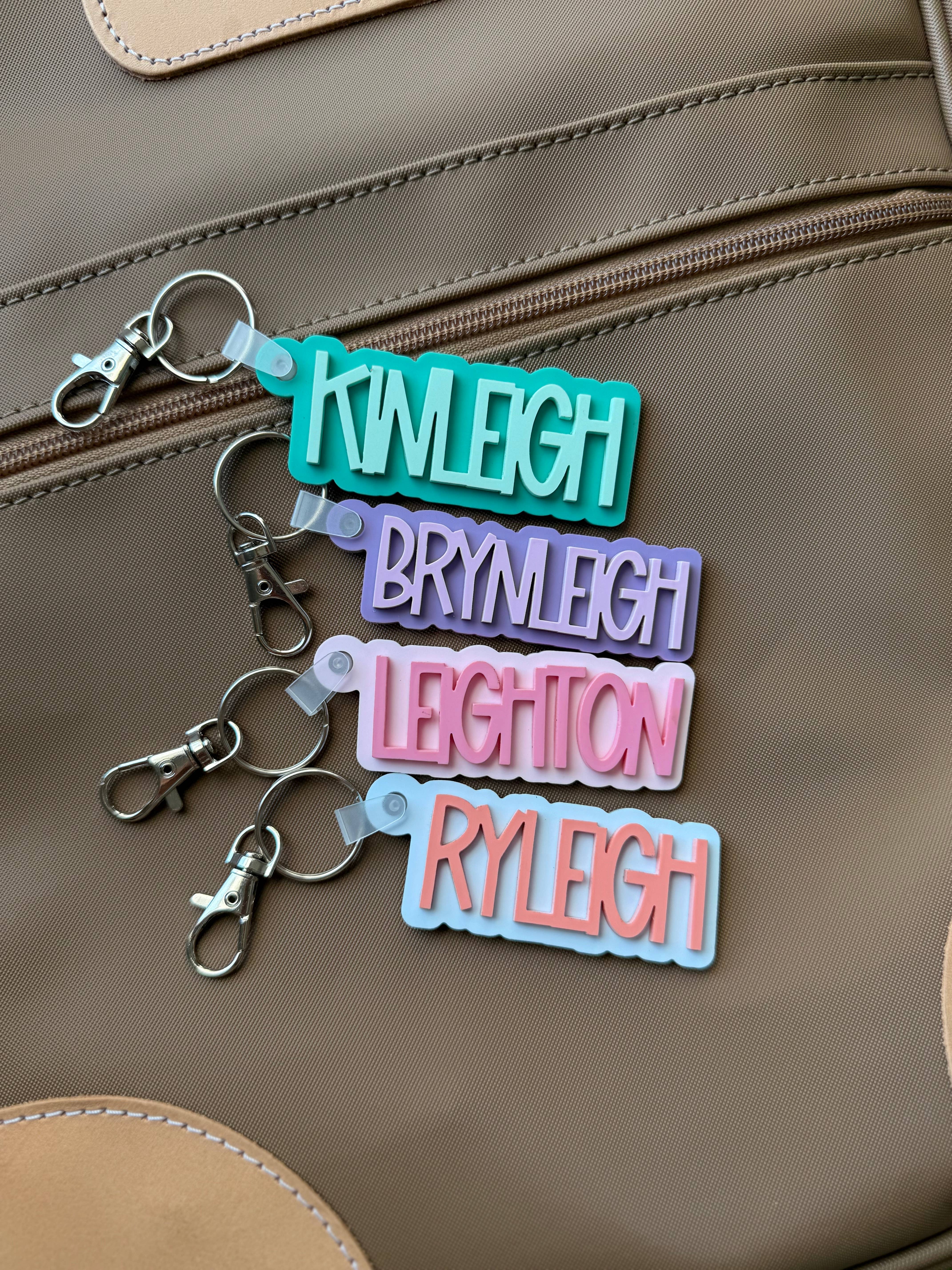 Retro Ranch Creations Wholesale – Großhandel Schlüsselanhänger – Damen – Acryl-Namensschlüsselanhänger | Personalisierter Schlüsselanhänger | Gepäckanhänger1