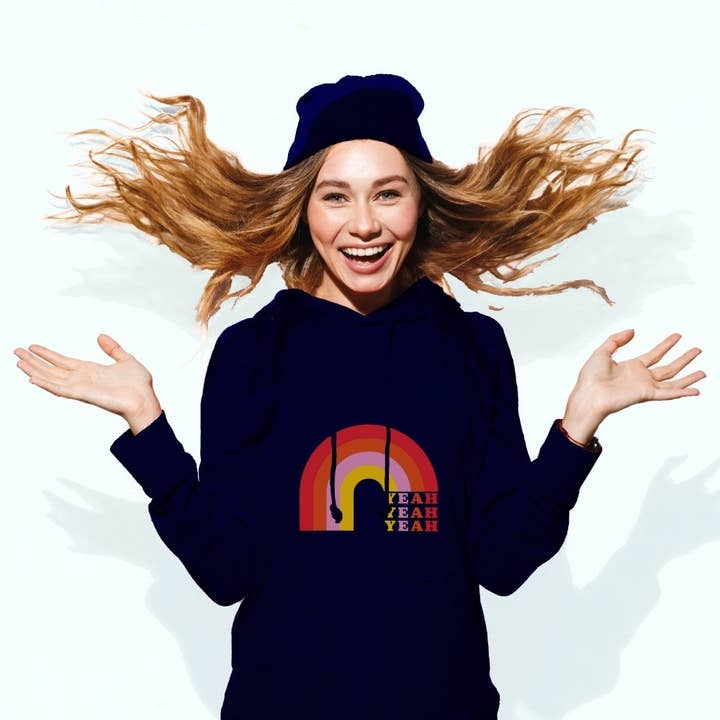 Sweat à capuche en coton biologique à motif arc-en-ciel pour la vente par The Vivid Design House