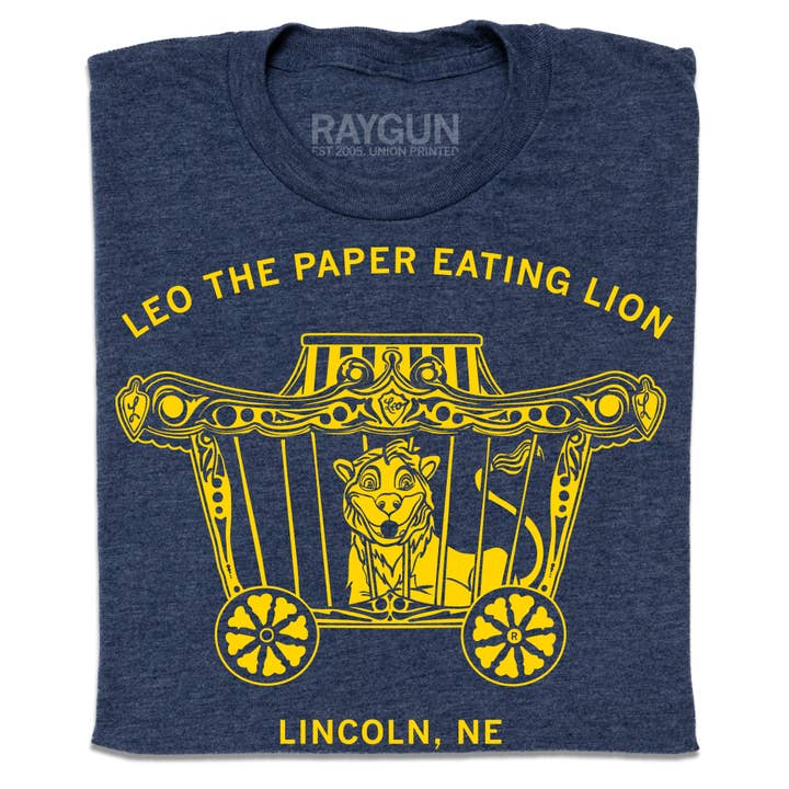 Léo le lion mangeur de papier pour la vente par RAYGUN