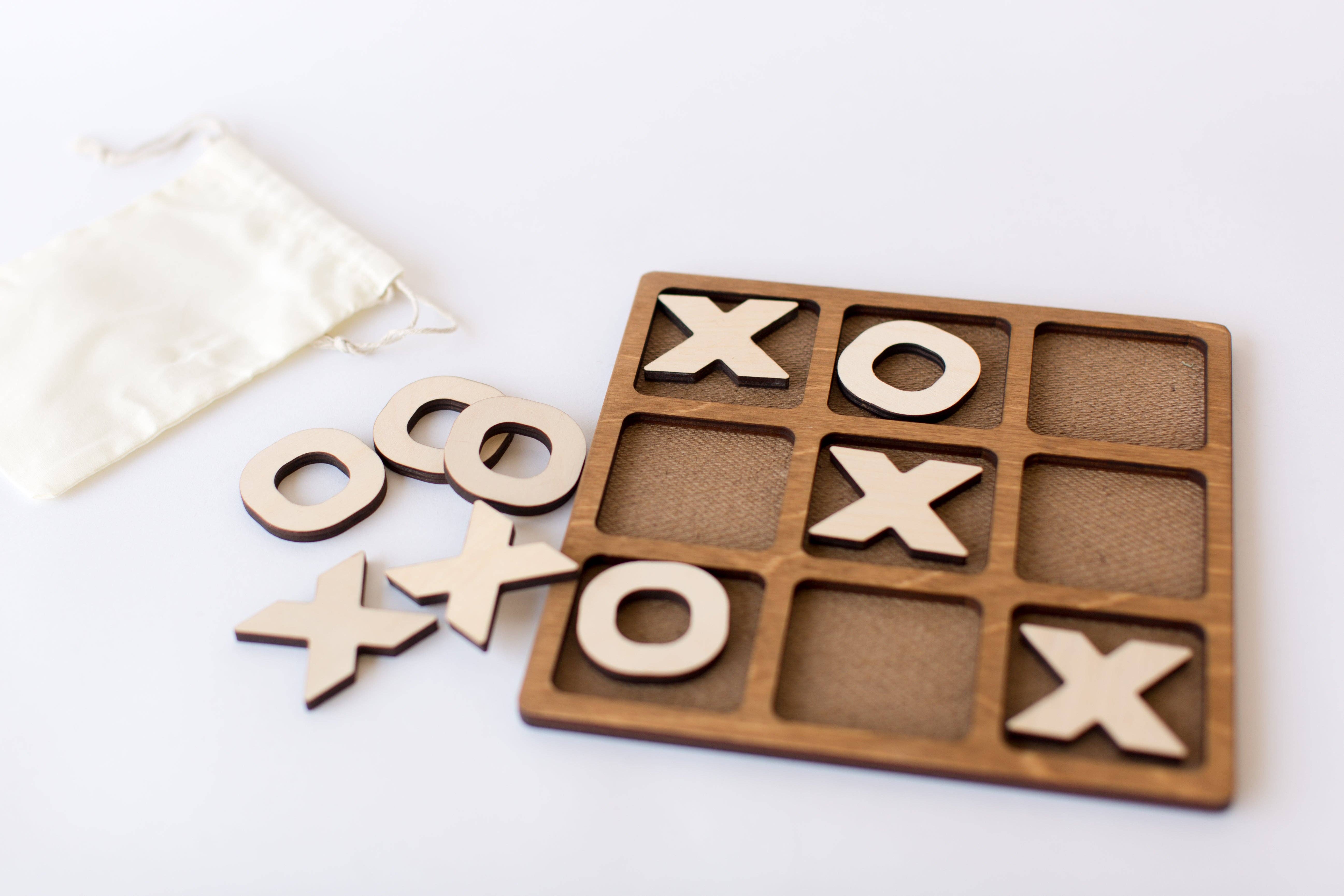 This & That Etc. – wholesale Board game – Classic Tic-Tac-Toe1