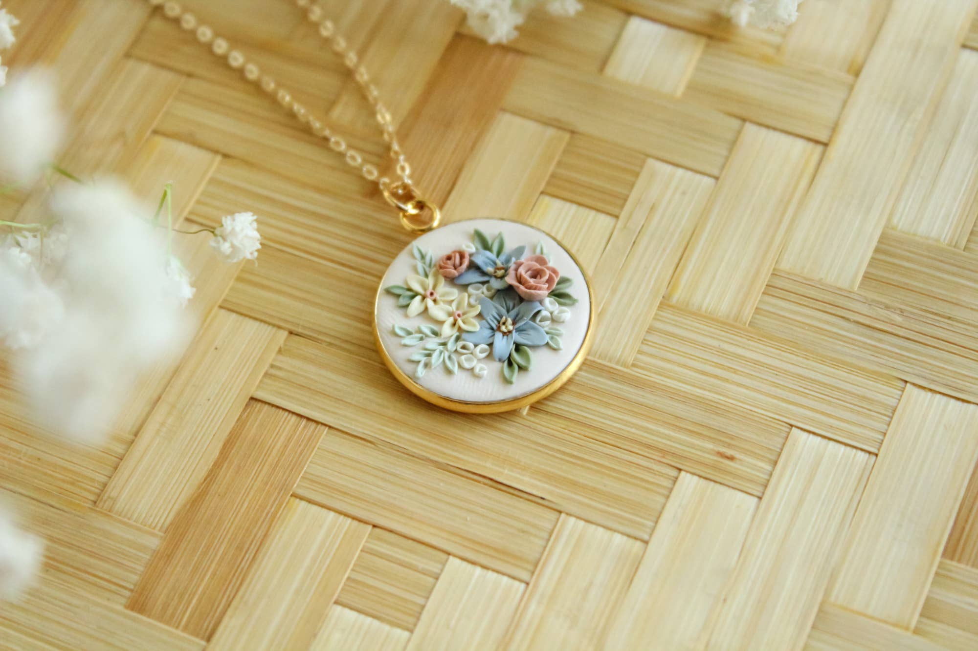 The Watermark Design - Wholesale Pendant/Charm Necklace - Vintage Lace Wildflower Bouquet Necklace1