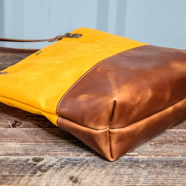 In Blue Handmade - Wholesale Tote bag – Women's - Essential Waxed Canvas and Leather Tote with Options31