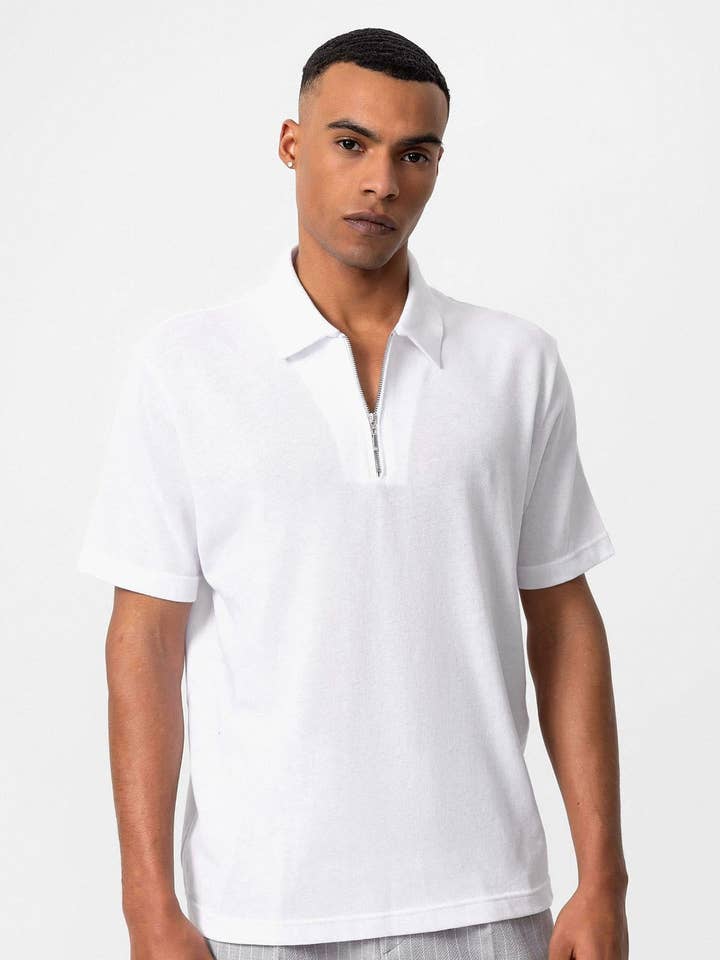T-shirt zippé blanc à col polo pour homme - Wessi pour la vente par Wessi