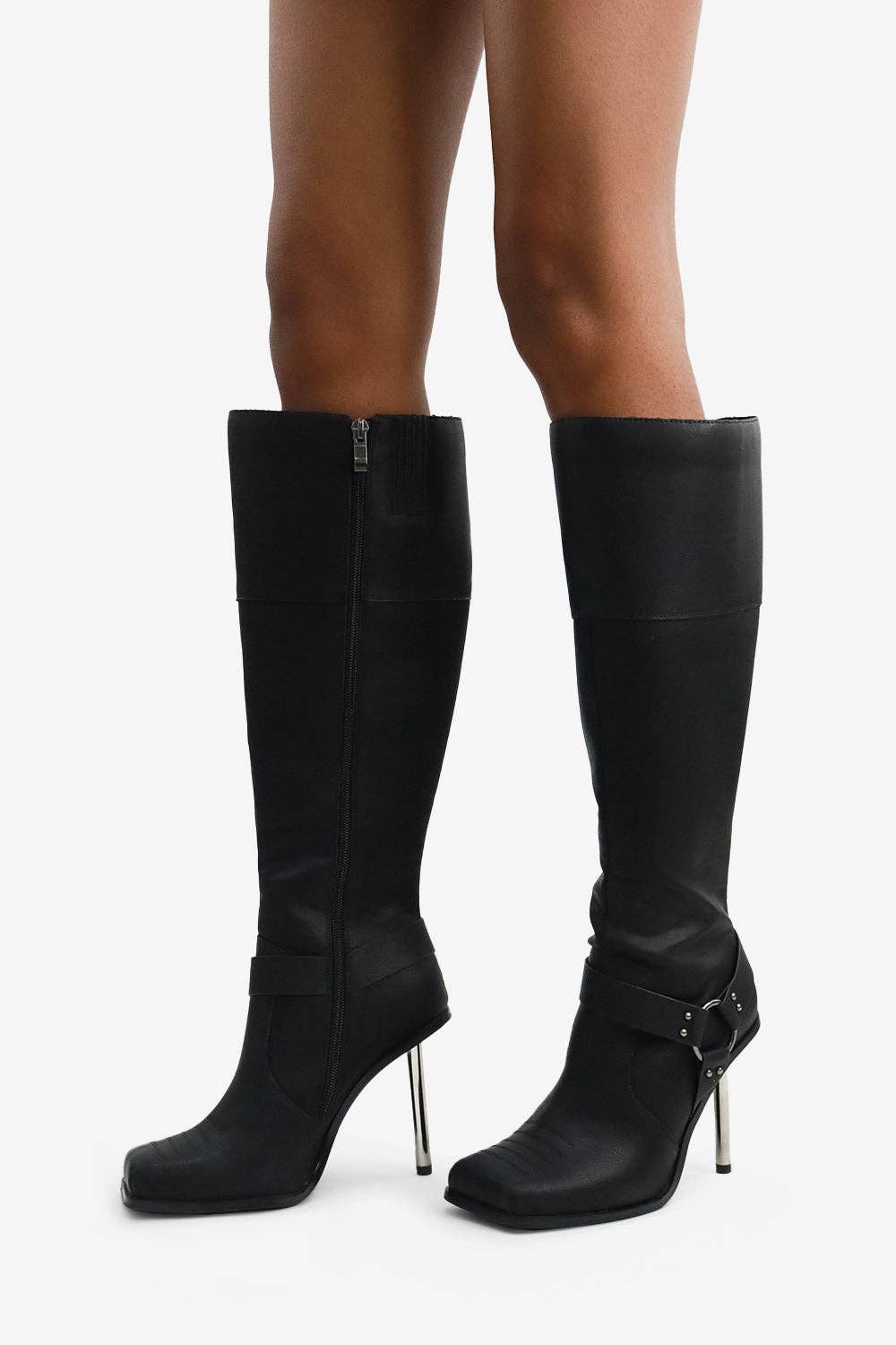 Lemonade Shoes – Engroshandel Støvler - Dame – ELLERY - Slanke Stiletto Knæhøje Støvler med Metalliske Accenter1