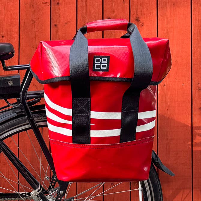 Fietstas / Pannier - Upcycled Vrachtwagenzeil voor wholesale door DECE