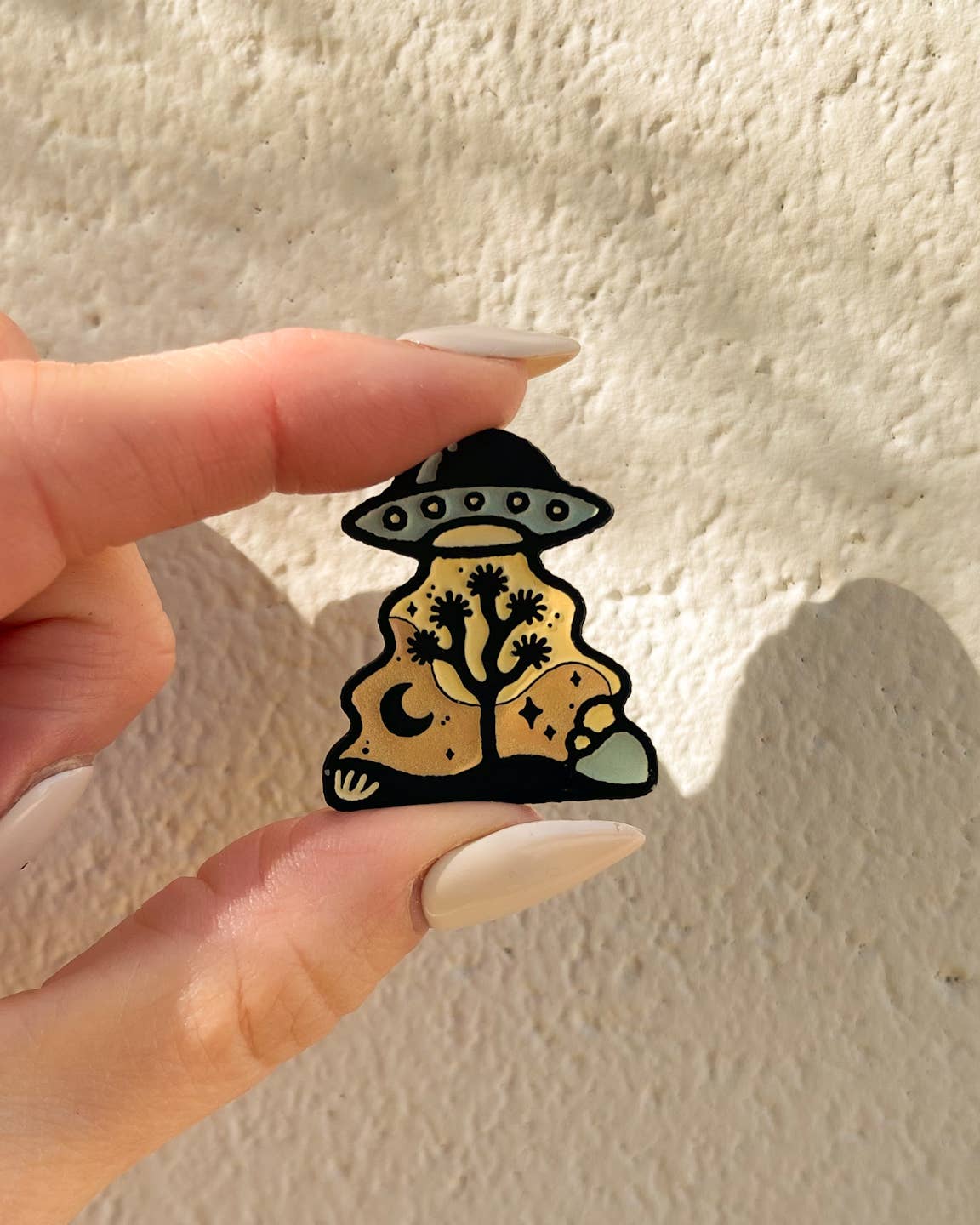 Amber Morgan - Wholesale Lapel Pin/Button - UFO Over Joshua Tree Enamel Pin2