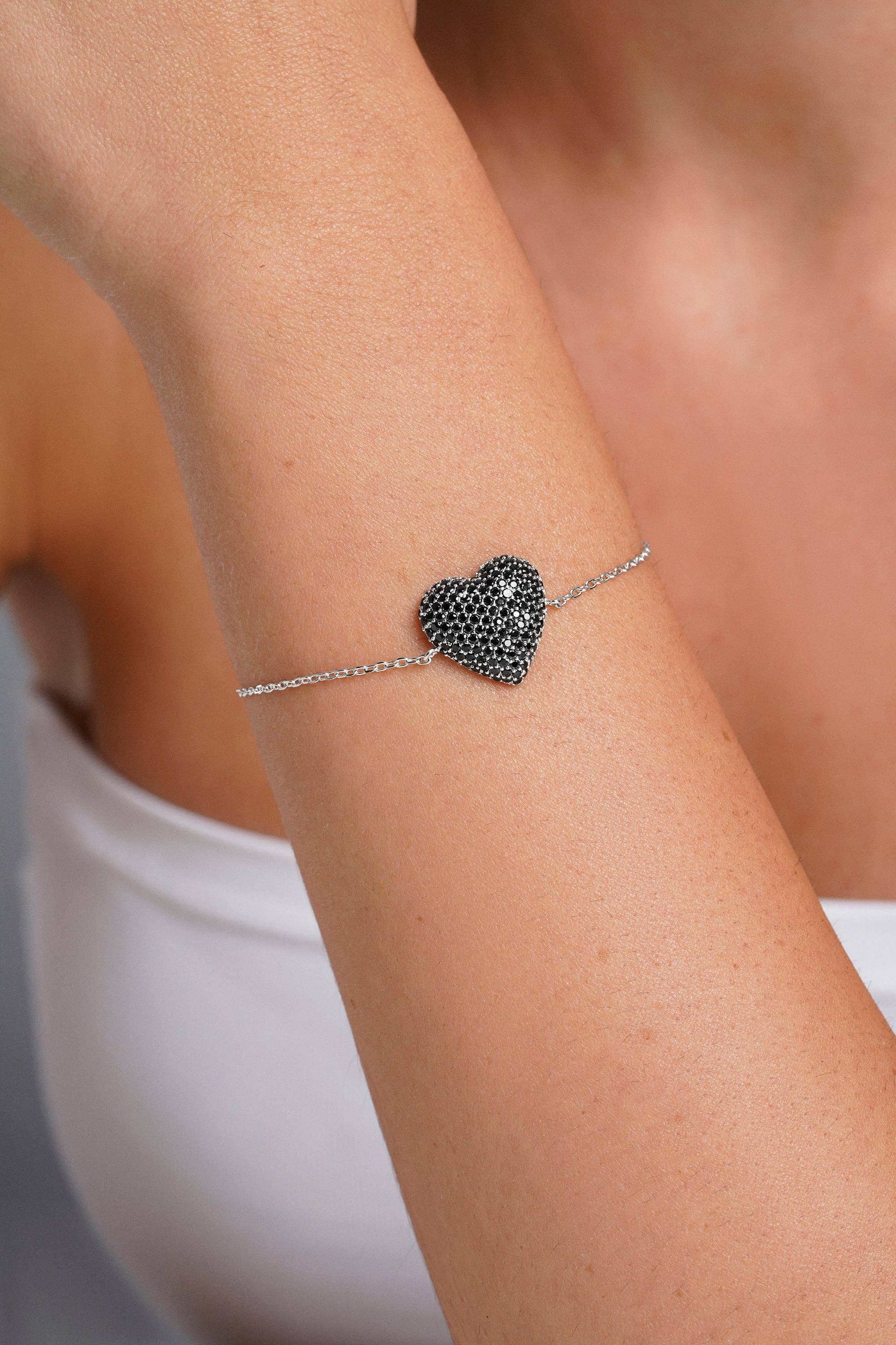 Itemporality - Wholesale Charm/Dangle Bracelet - Black pavé heart bracelet1