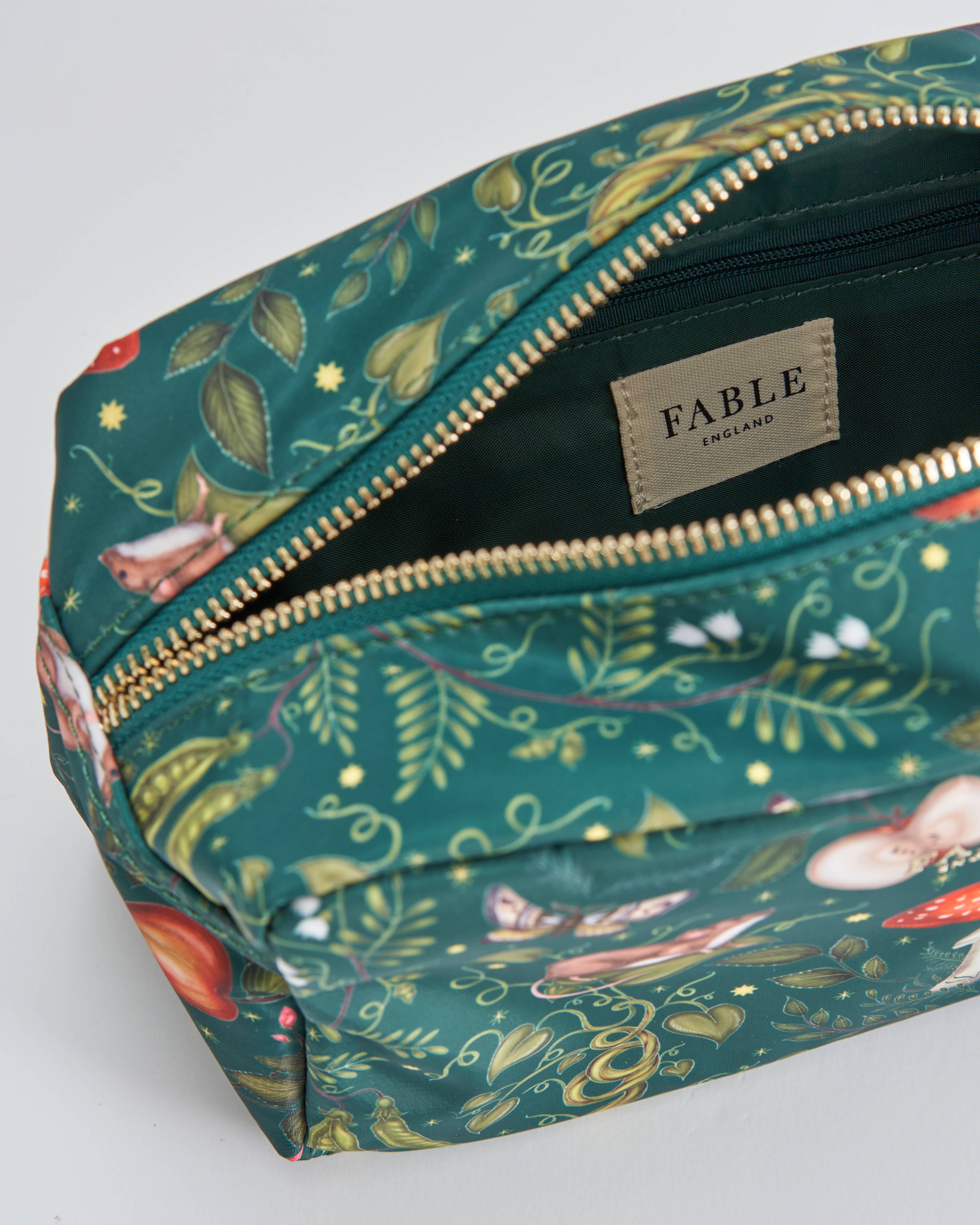 Fable England – wholesale Pouch – Women’s – Catherine Rowe Into the Woods Green Travel Pouch4