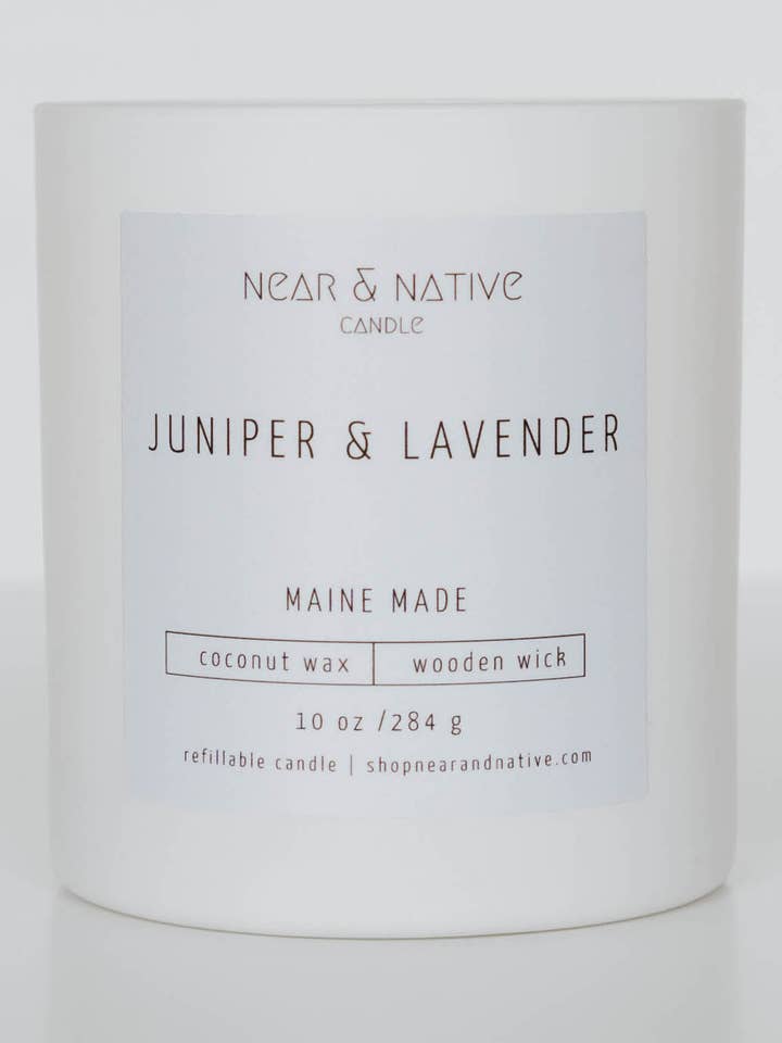 10 oz genopfyldeligt stearinlys med trævæge – enebær og lavendel for engroshandel hos Near & Native Candles
