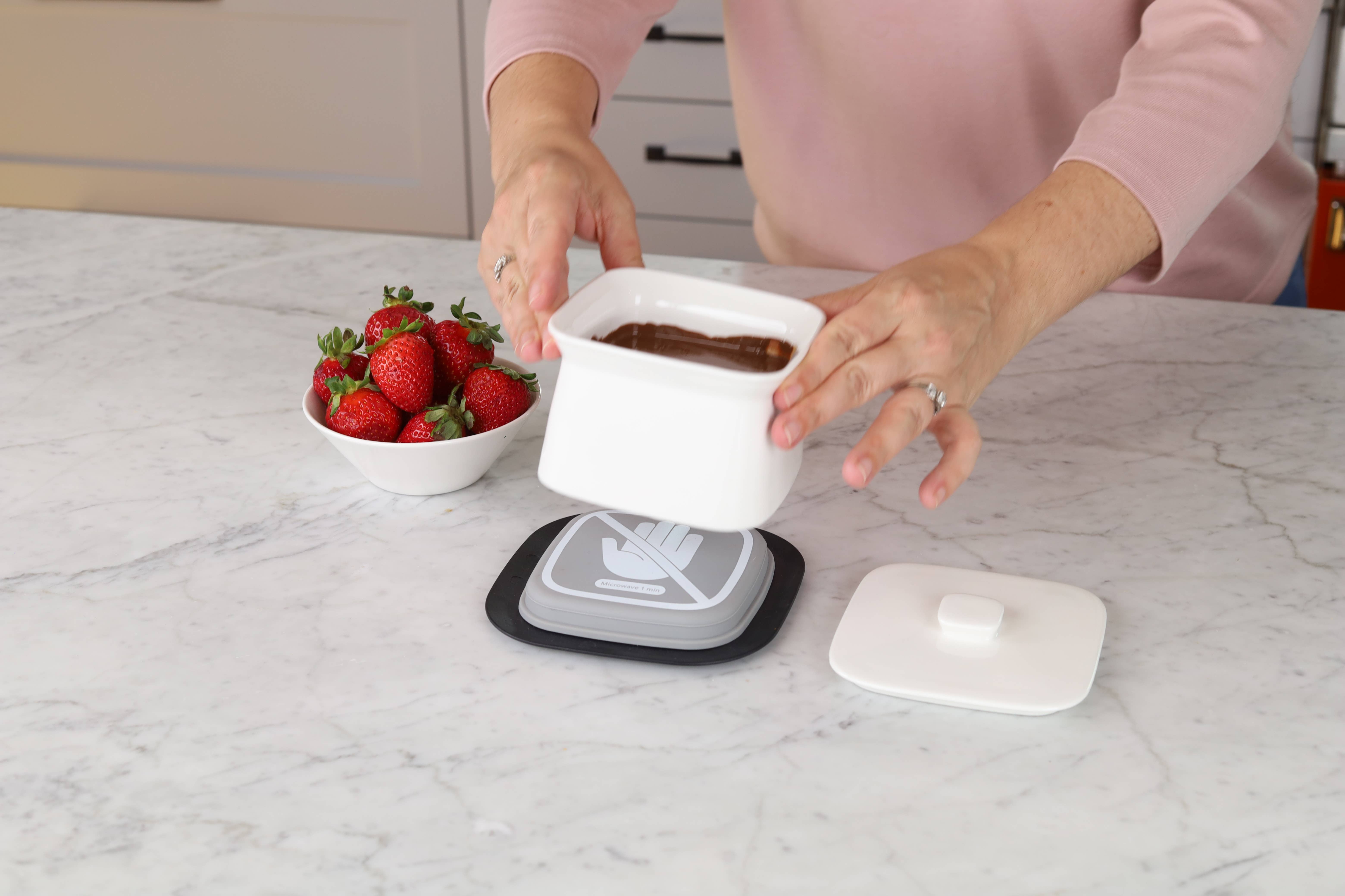 THAT Inventions - Wholesale Dip - HeatTHAT! 1-Hour Heated Tableware7