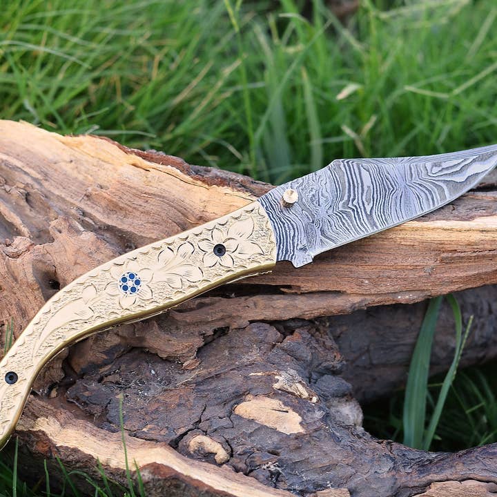 OnlyViking - Wholesale Pocket Knife/Holder - Exquisite Golden Folding Knife: A Masterpiece of Elegance an