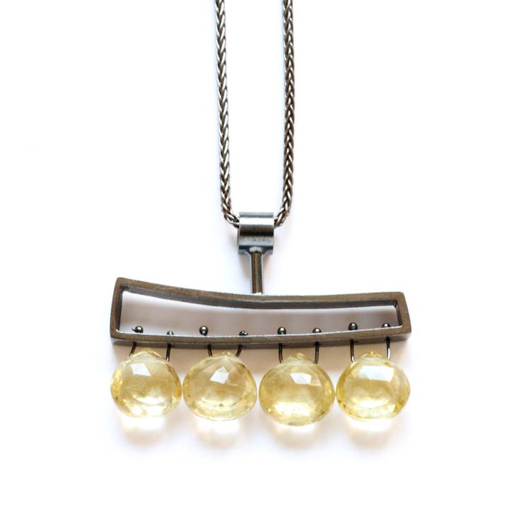 WH04N - Horizontale Halskette mit Keil und facettierten Brioletten für den Großhandel von ASHKA DYMEL Studio