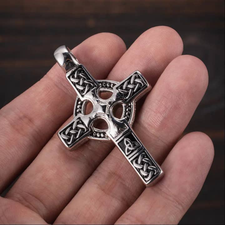 Coppertist.wu - Wholesale Pendant/Charm Necklace - Celtic Knot Cross Pendant3