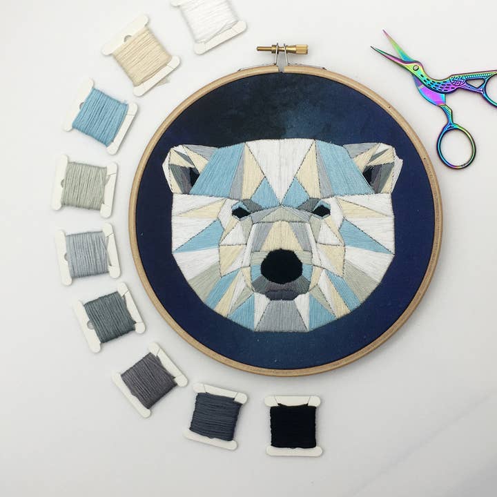 Borduurpakket Polar Bear voor wholesale door Cinnamon Stitching