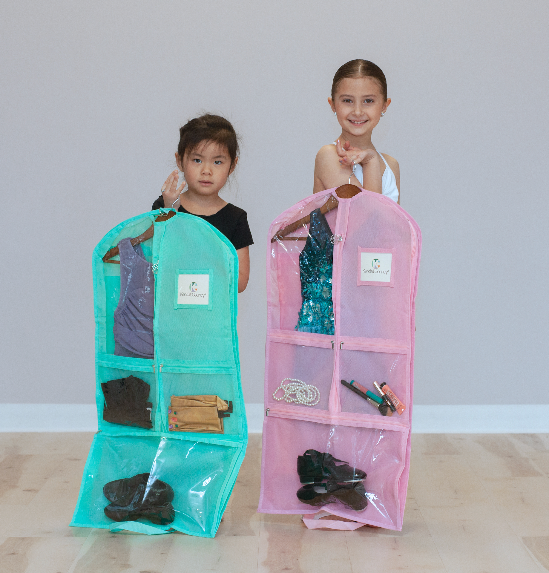 Kendall Country - Wholesale Garment Bag - Unisex - 35" Garment Bag with pockets for Costumes, Clothing Storage7