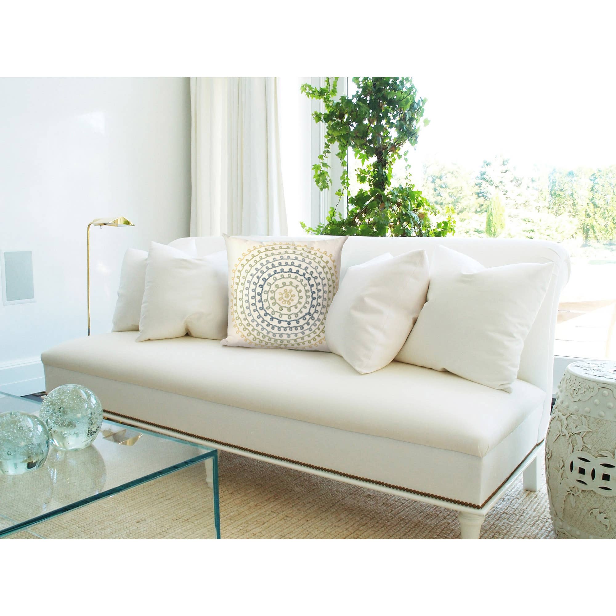 Legal Almofada Interior/Externa Visions III Ombre Threads para venda a revendedores na Faire6