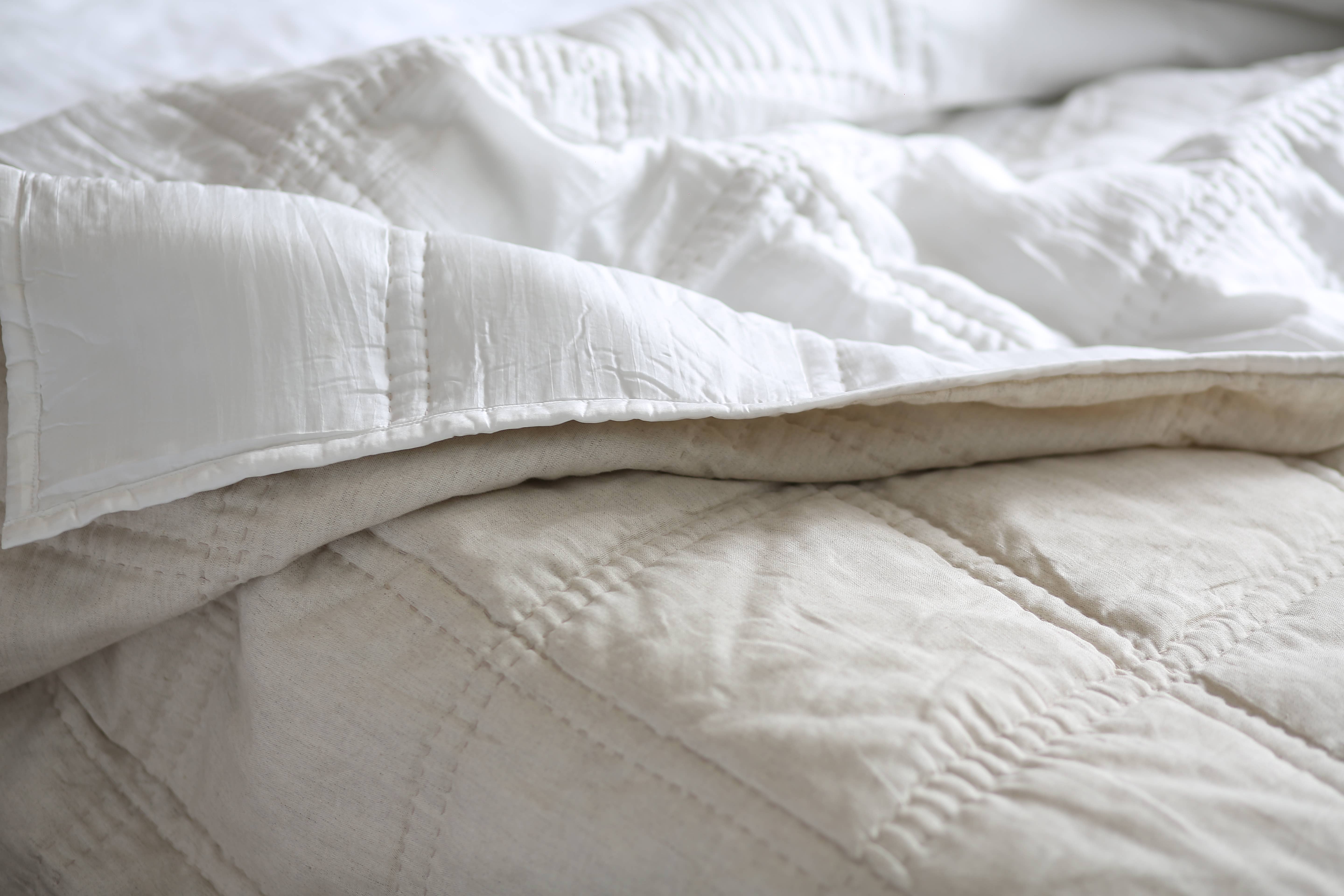 Luala Silk - Wholesale Quilt - Allure Linen Silk Quilt1