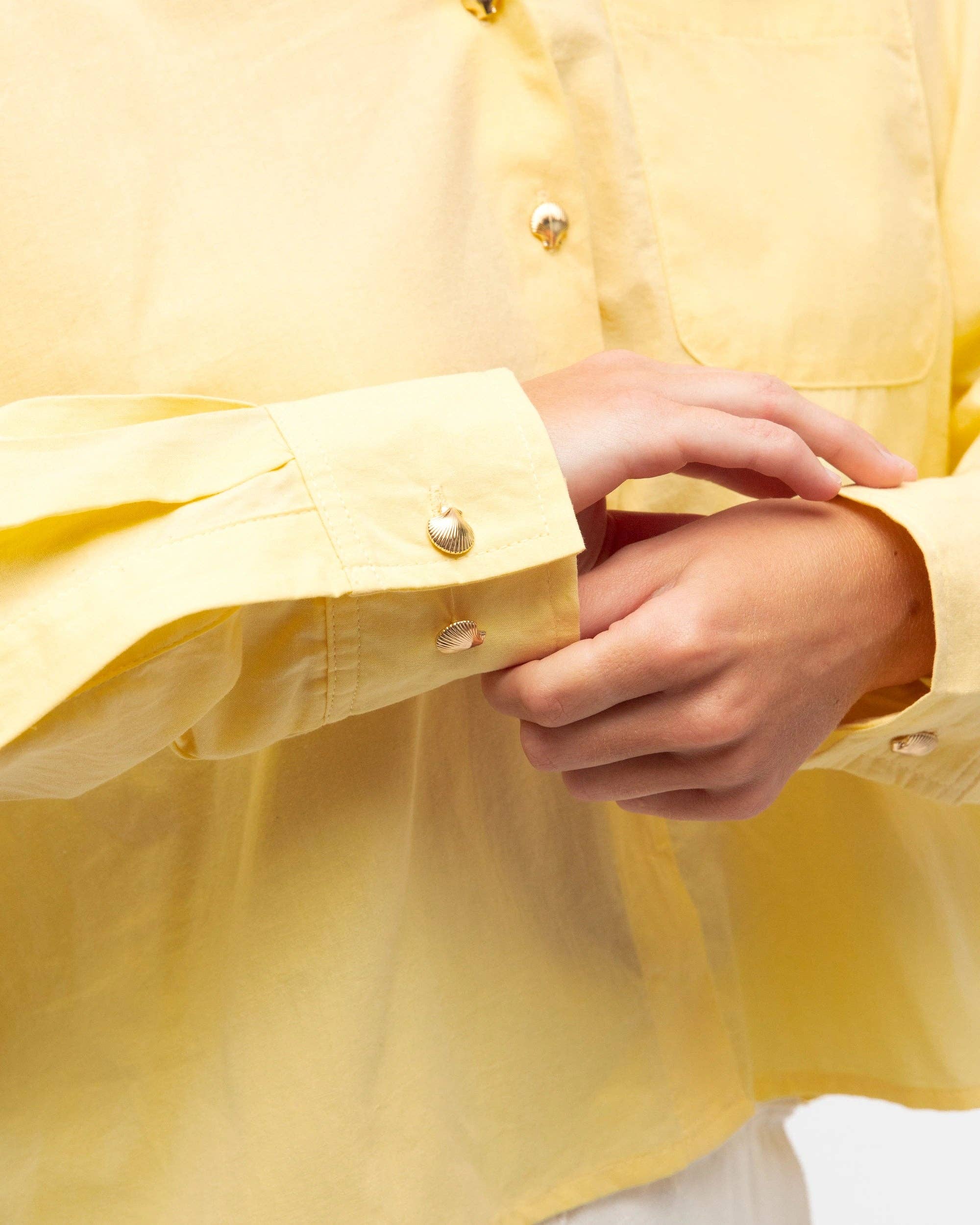 Global Fashion House - Wholesale Button Down Shirt - Women's - BOXY SILHOUETTE SHIRT1