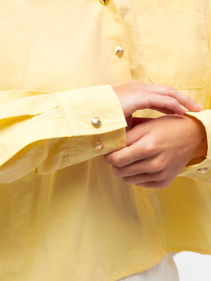 Global Fashion House - Wholesale Button Down Shirt - Women's - BOXY SILHOUETTE SHIRT1