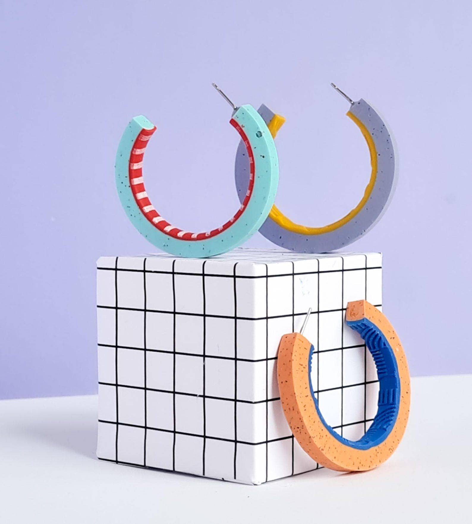 Mono - Wholesale Hoop Earrings - 3 colors - Memphis Style Polymer Clay bicolor hoop Earrings, 80s color block Dangle Earrings6