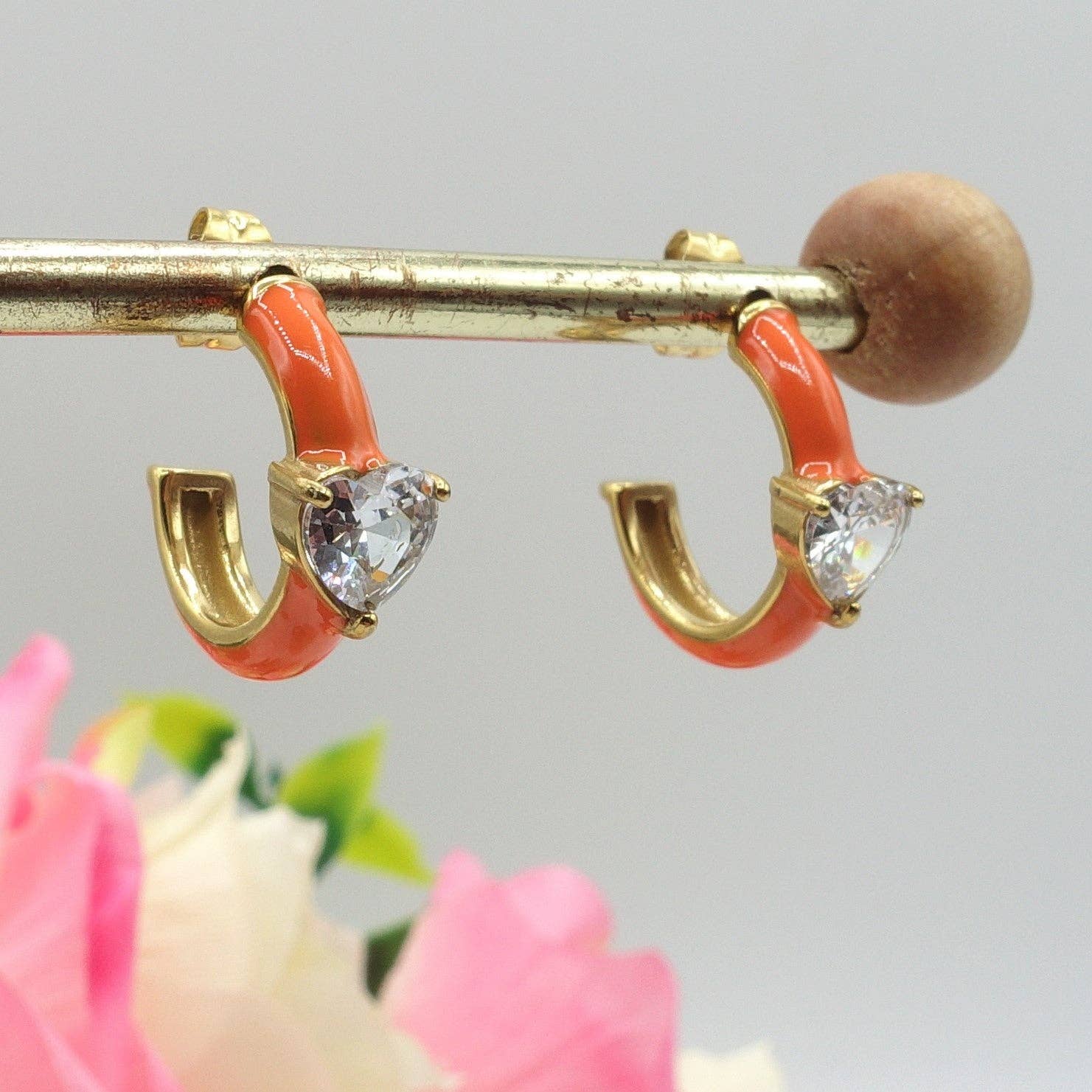 Daemon srls - Venta al por mayor Pendientes de aro pequeños - CHERIE FLUO mini - acero inoxidable - pendientes de aro esmaltados con circonitas cúbicas12