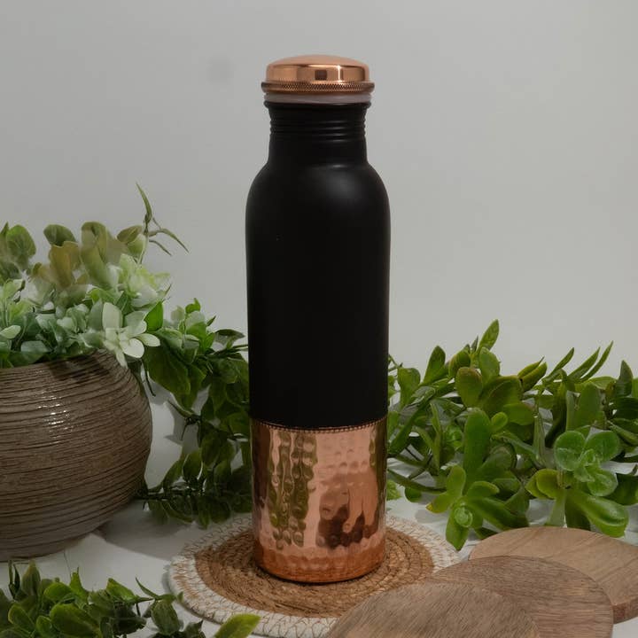 Pure copper water bottle with hammered bottom brown-black ± for wholesale by Ayurveda Specialist B.V.