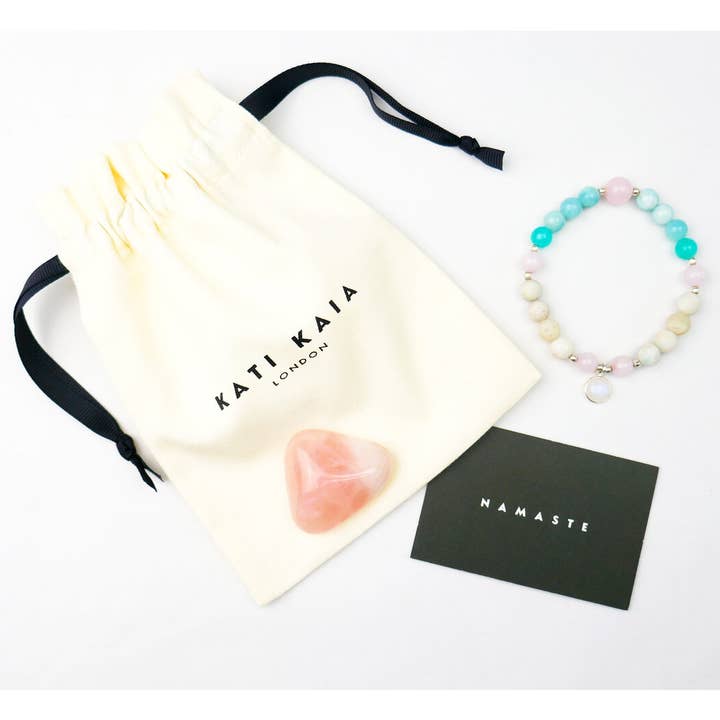 Bracciale Mala Eros Yoga con ciondolo in pietra di luna arcobaleno per la vendita all'ingrosso da parte di KATI KAIA