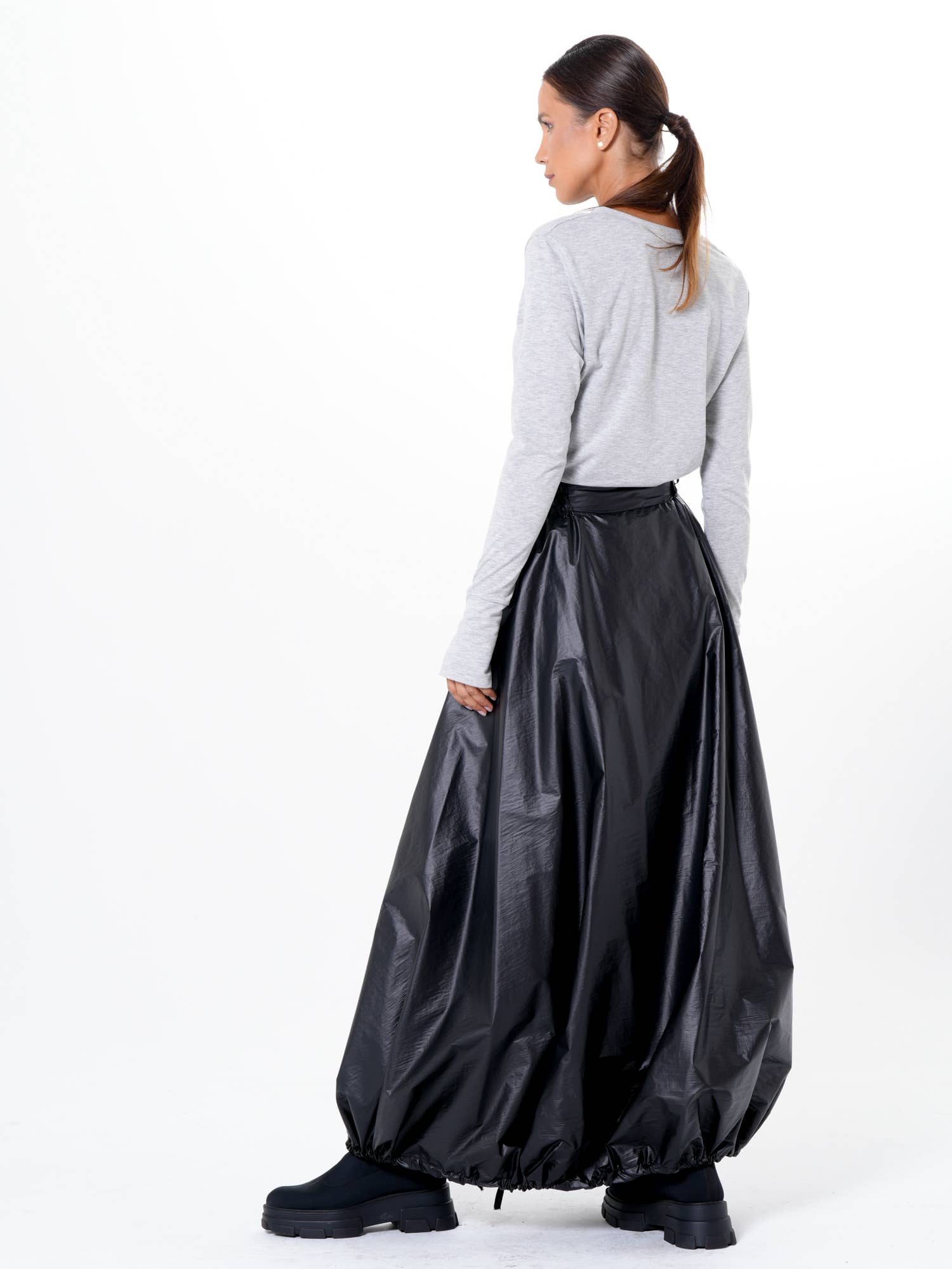 Metamorphoza – wholesale Skirt – Women’s – Voluminous Maxi Skirt with Adjustable Hem9