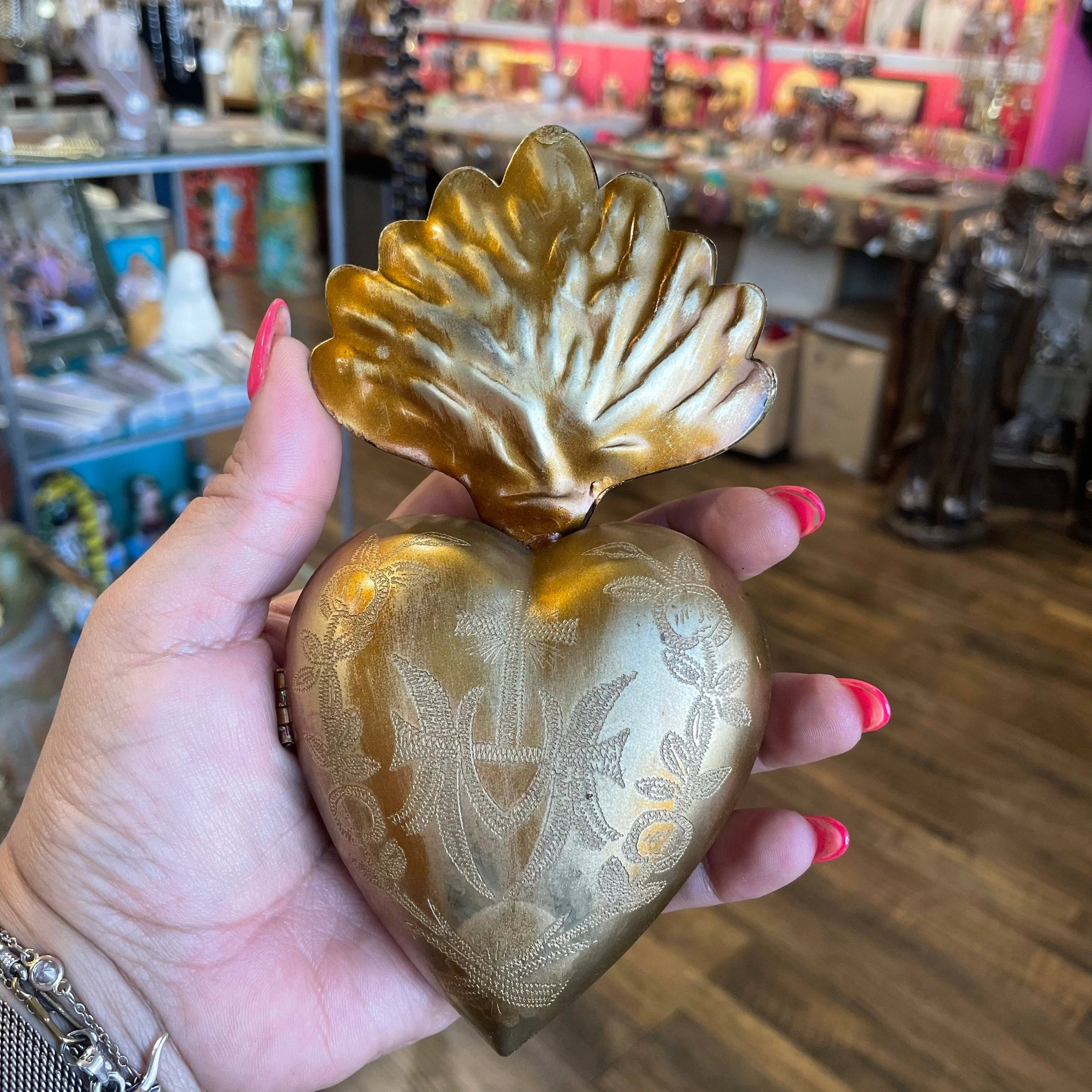 Love and Honor Jesus LLC - Wholesale Jewelry Box/Organizer - Sacred Heart Locket Box11