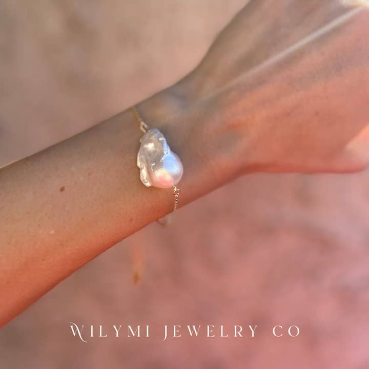 WILYMI Jewelry Co - Wholesale Beaded Bracelet - CLARITY SOLO White Baroque Pearl Slider Bracelet | GF
