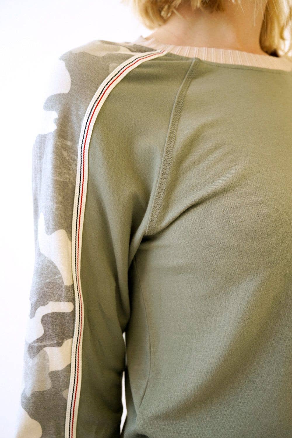 Mystree – wholesale Sweatshirt – Women's – 19021 Camo SV Pullover16