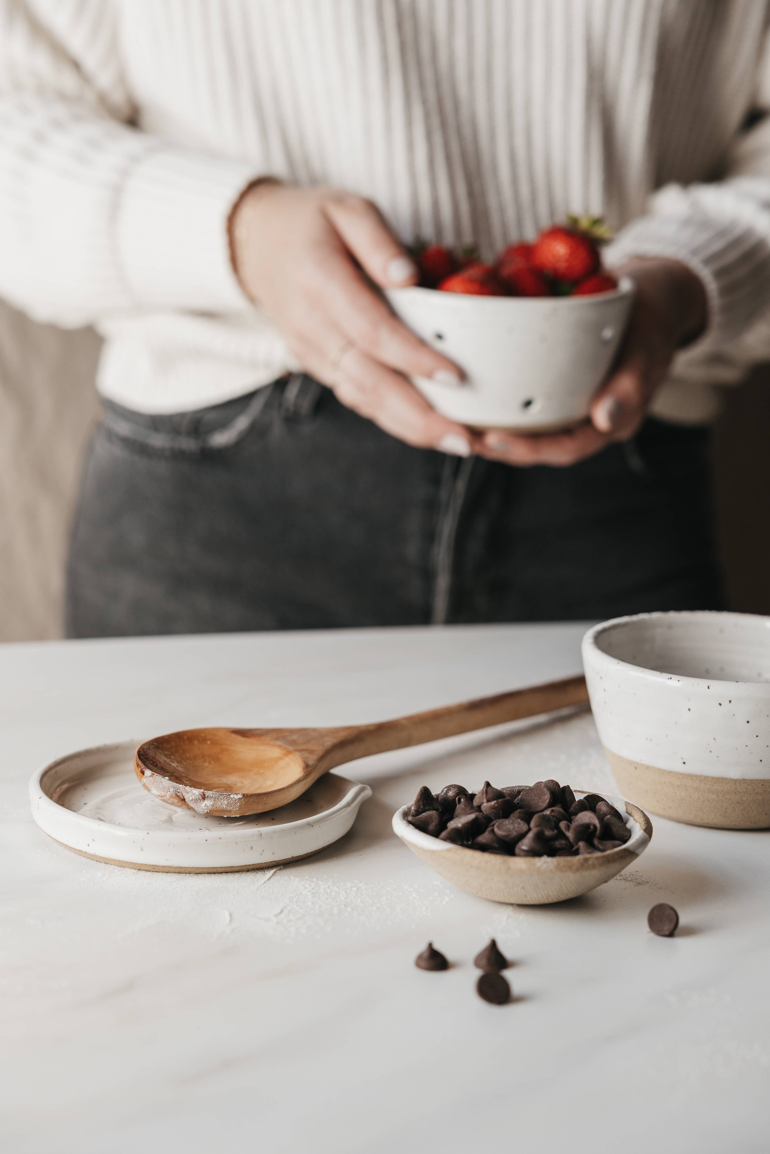 D Pottery - Wholesale Spoon Rest - Speckled White Ceramic Spoon Rest5